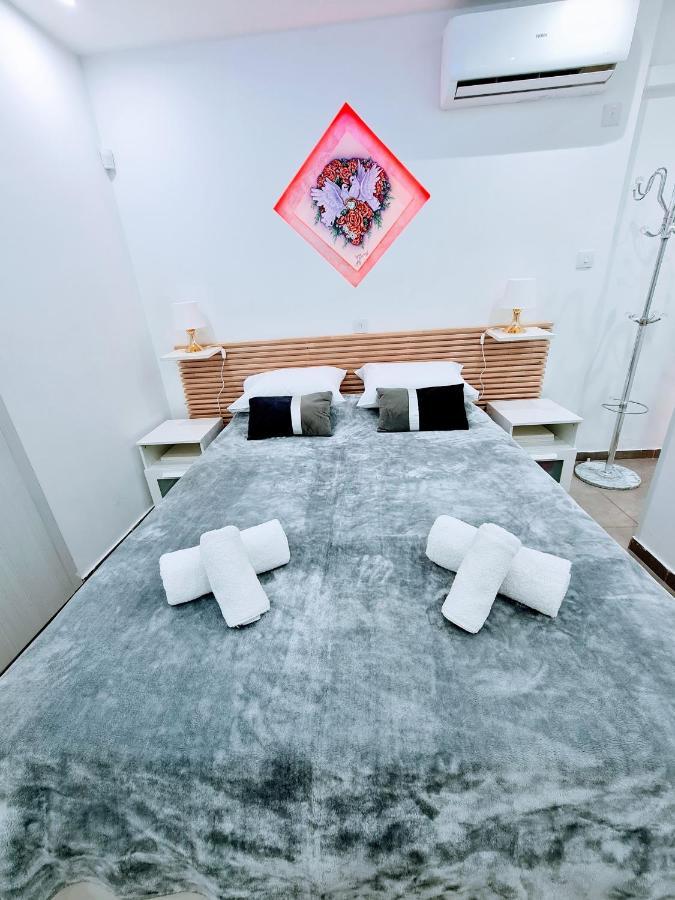 Hidden Lights Deluxe Apartment Ayia Napa Esterno foto