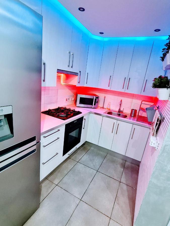 Hidden Lights Deluxe Apartment Ayia Napa Esterno foto