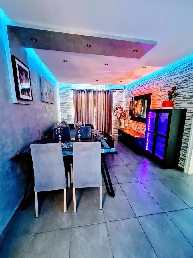 Hidden Lights Deluxe Apartment Ayia Napa Esterno foto